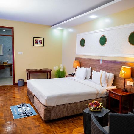 Greenside Hotel アルーシャ エクステリア 写真