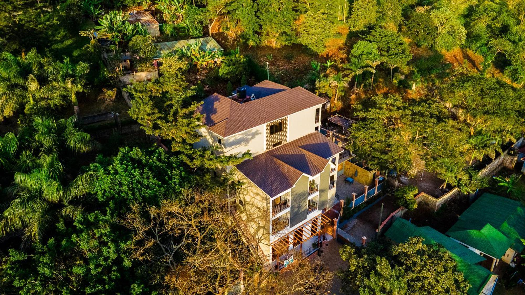 Greenside Hotel アルーシャ エクステリア 写真