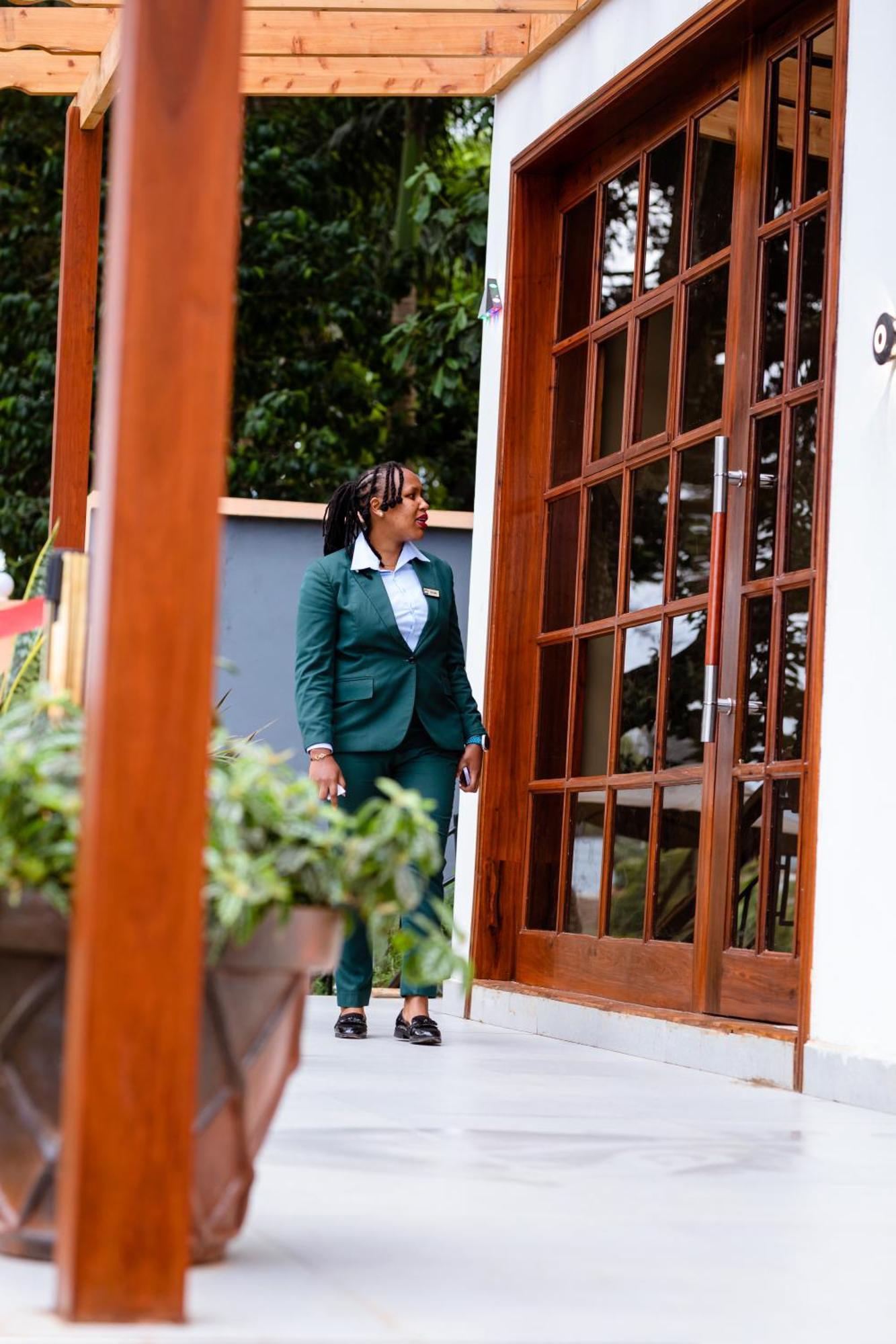 Greenside Hotel アルーシャ エクステリア 写真
