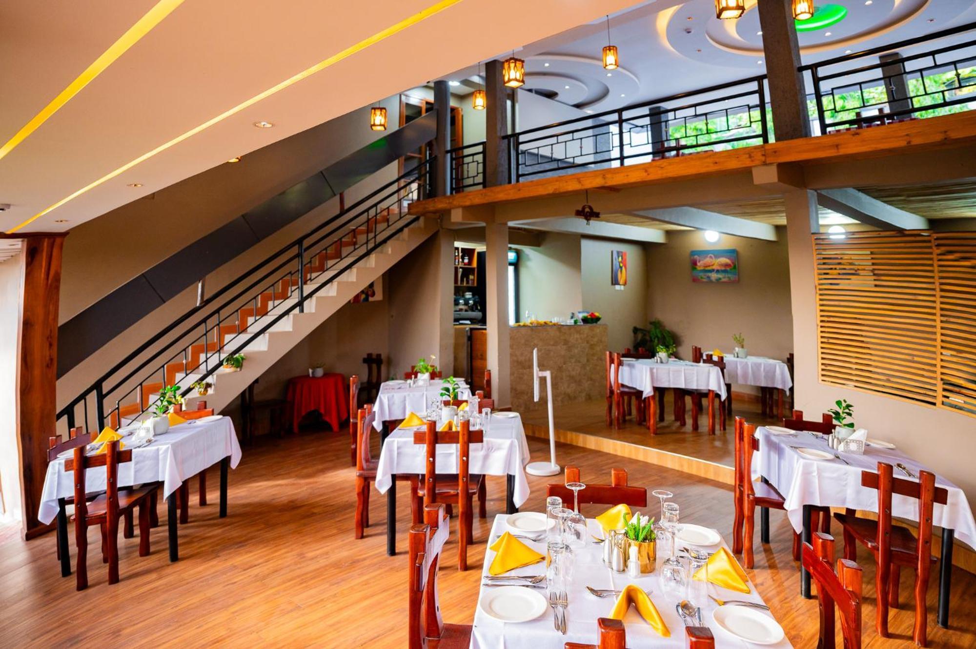 Greenside Hotel アルーシャ エクステリア 写真